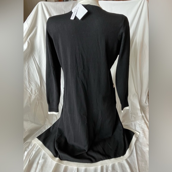 Women’s long black and white knitt duster! - Picture 2 of 4